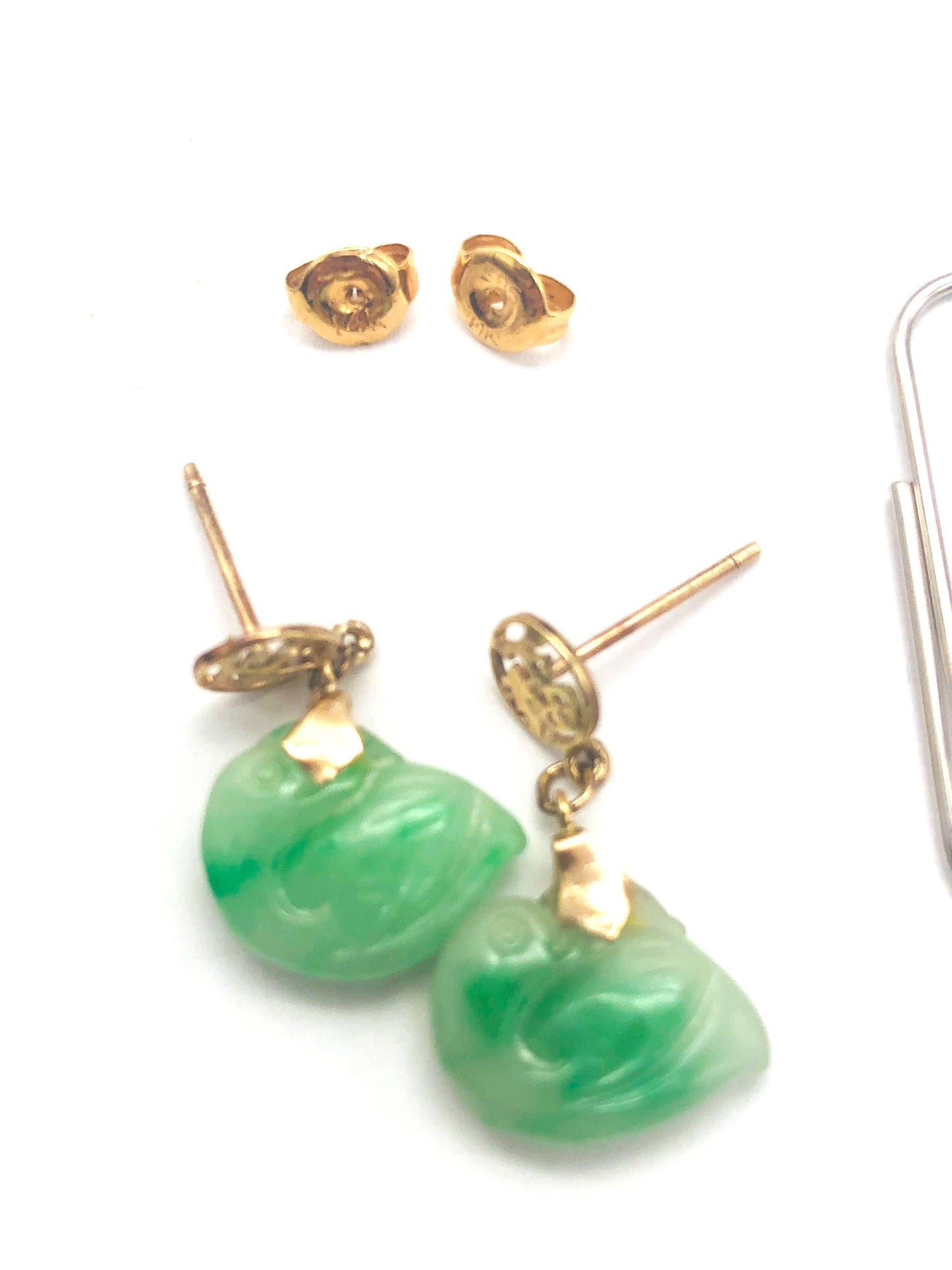 14k (585) Solid Yellow Gold mounted "Fok" Jade small drop earrings