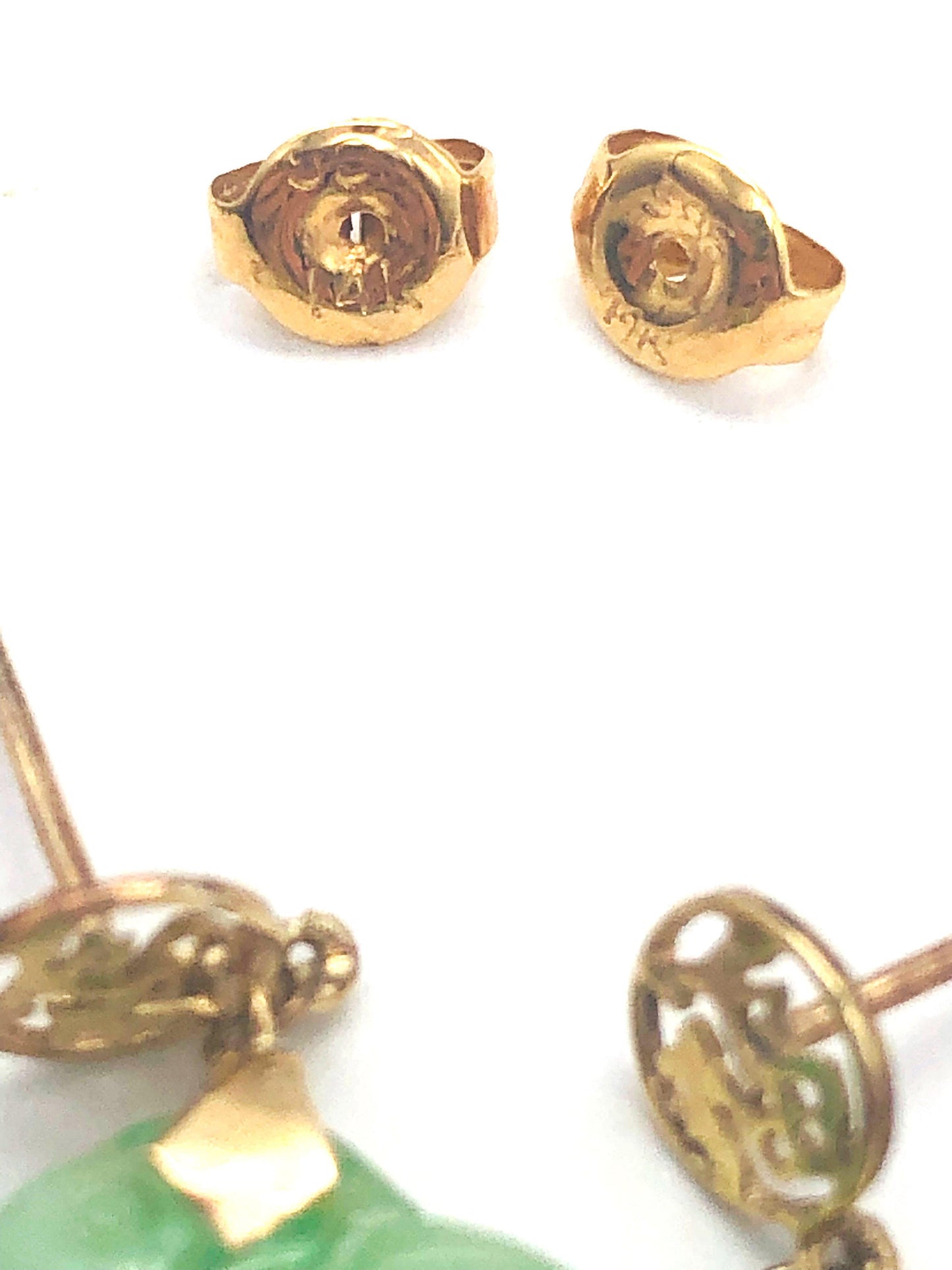 14k (585) Solid Yellow Gold mounted "Fok" Jade small drop earrings