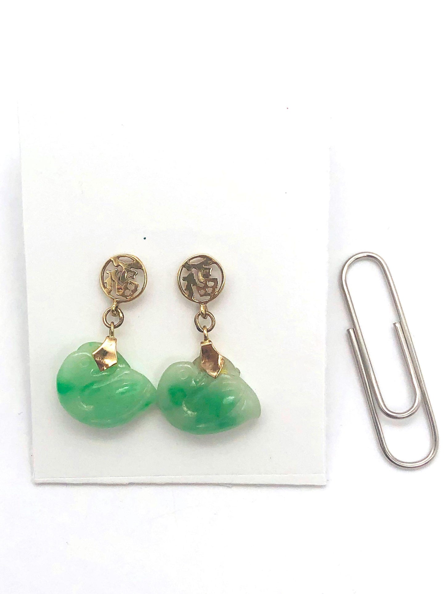 14k (585) Solid Yellow Gold mounted "Fok" Jade small drop earrings