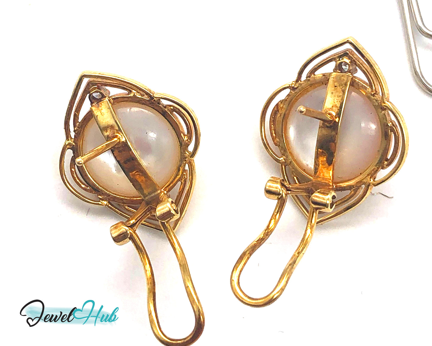 14k (585) Solid Yellow Gold 12mm natural enchanted leaves Pearl and Diamond earrings.