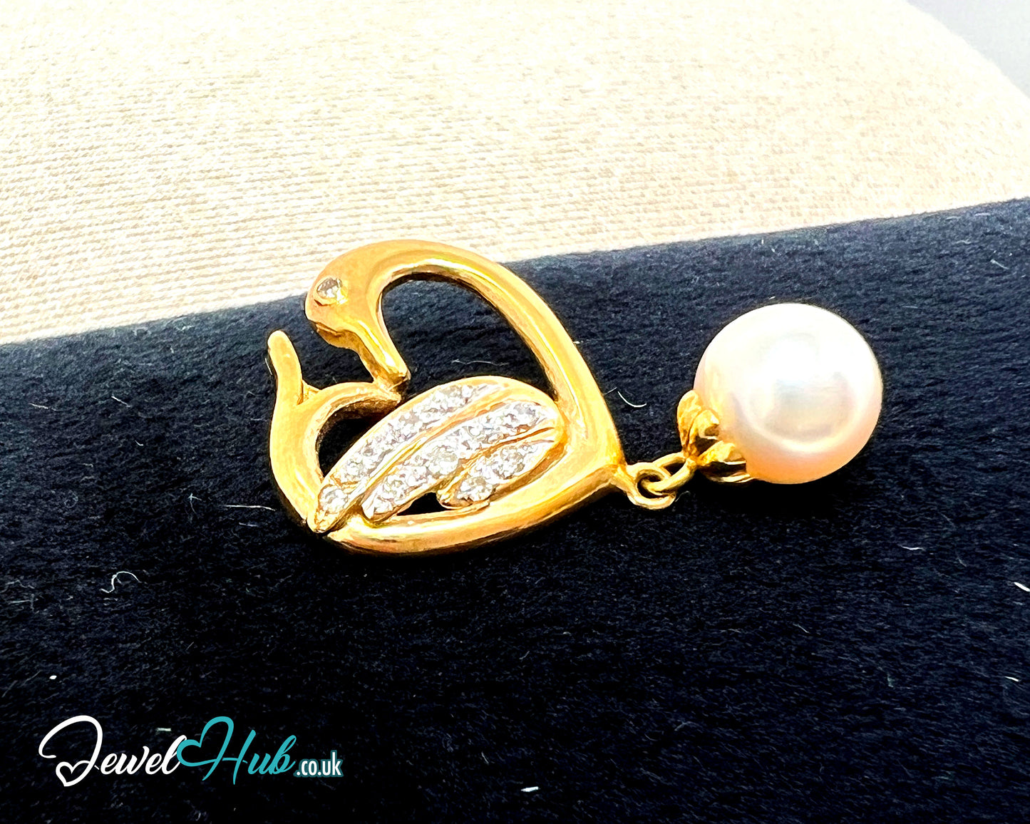 Pearl & Diamond Pendant in 14K Gold (Heartleaf Edition)