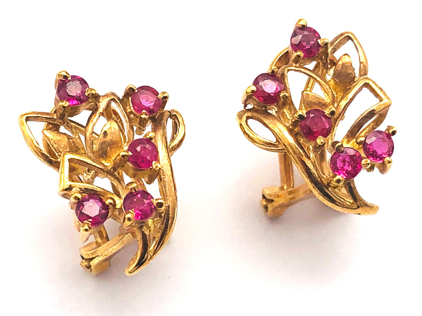 14k (585) Yellow Solid Gold Elegant Leaves with Flowery Shape x5 Ruby earrings