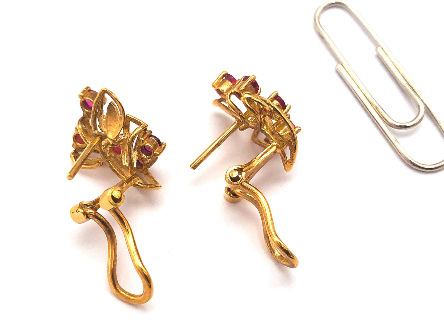14k (585) Yellow Solid Gold Elegant Leaves with Flowery Shape x5 Ruby earrings