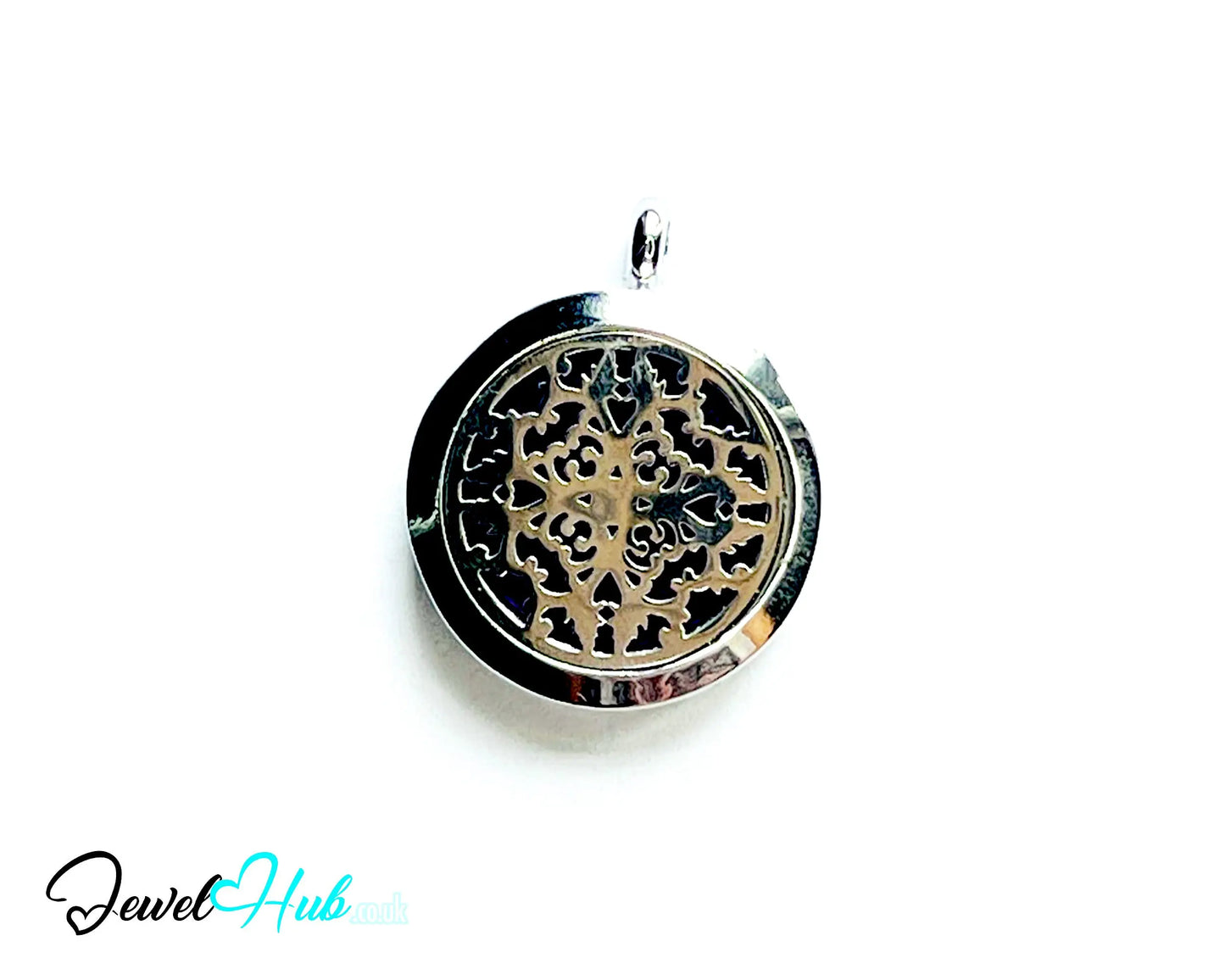 🌸 Petal Radiance – Stainless Steel Aromatherapy Pendant for Grace & Presence CT
