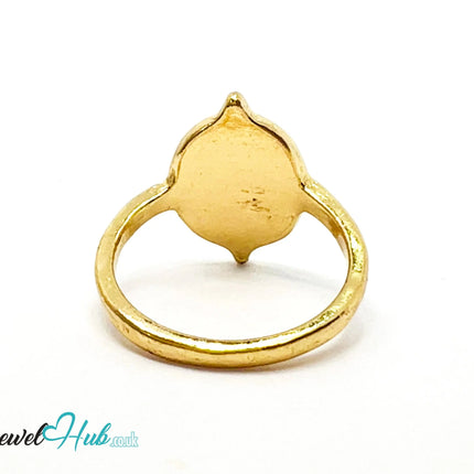 ✝️ Gold Cross Medallion Ring – Zinc Alloy · UK M · US 6.5 · Engraved Ray Motif · Polished Gold Finish CA