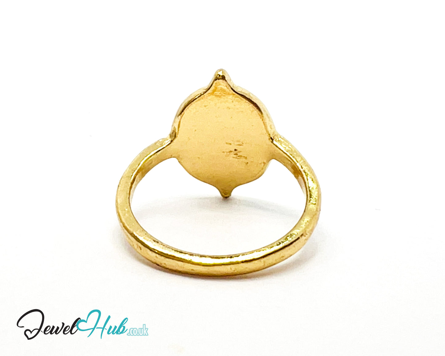 ✝️ Gold Cross Medallion Ring – Zinc Alloy · UK M · US 6.5 · Engraved Ray Motif · Polished Gold Finish