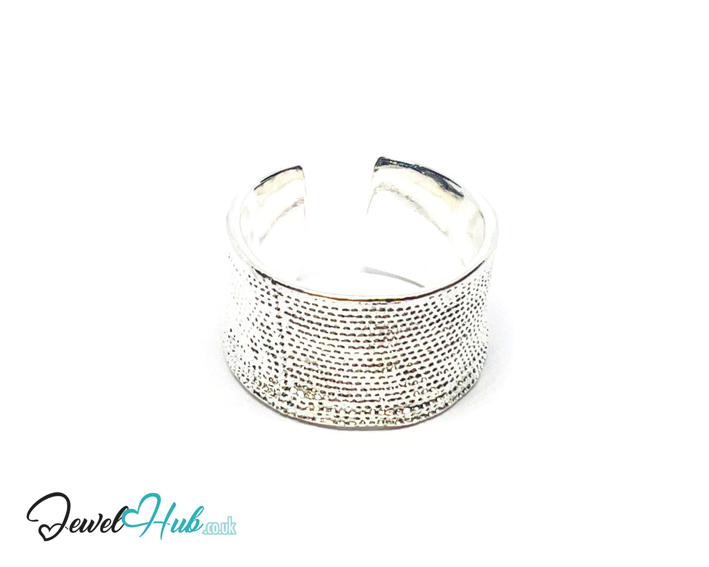 925 Silver Ring (Hallmarked) Dotted Crest · UK O-P-Q · US 7.5–8.5 · 7.80g