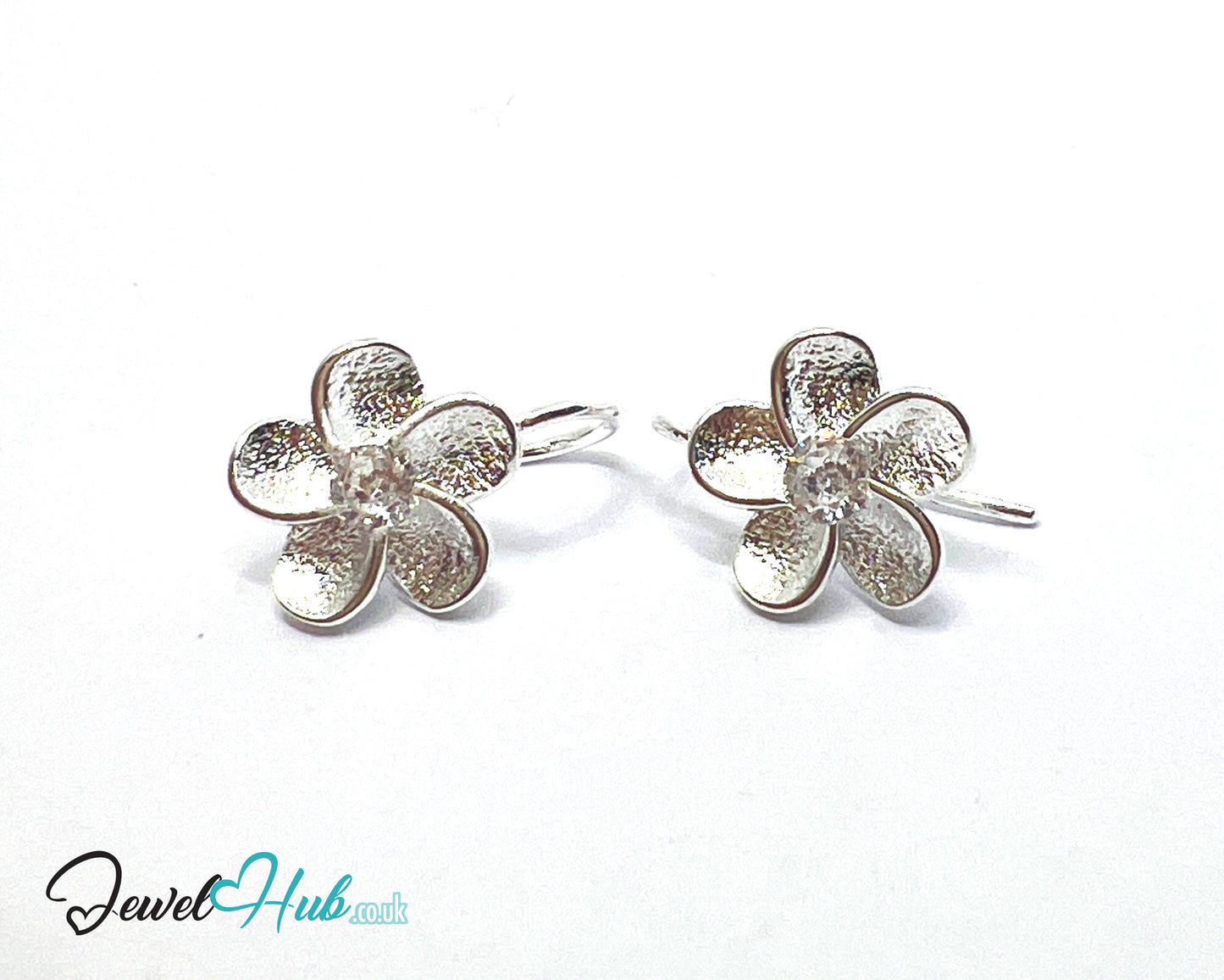 Crystal Bloom – 925 Sterling Silver Flower Stud Earrings (3.12g)