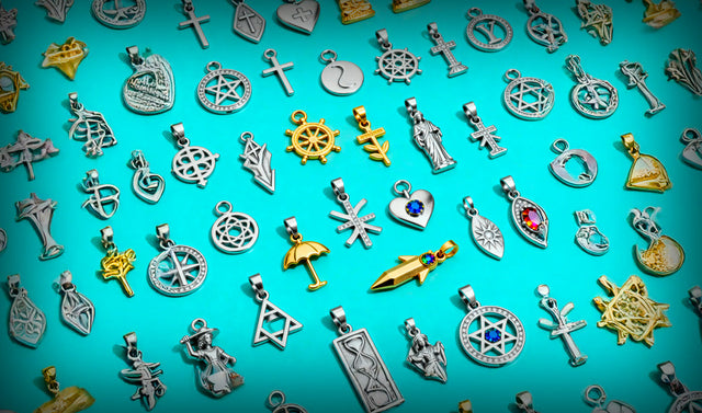Charm &amp; Pendant Collections at JewelHub&nbsp;
