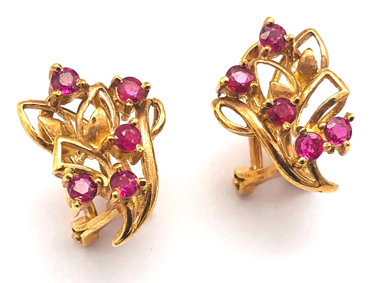 14k (585) Delicate Leaf Cluster Ruby Earrings – Five - Piece Floral Spark - JewelHub.co.uk