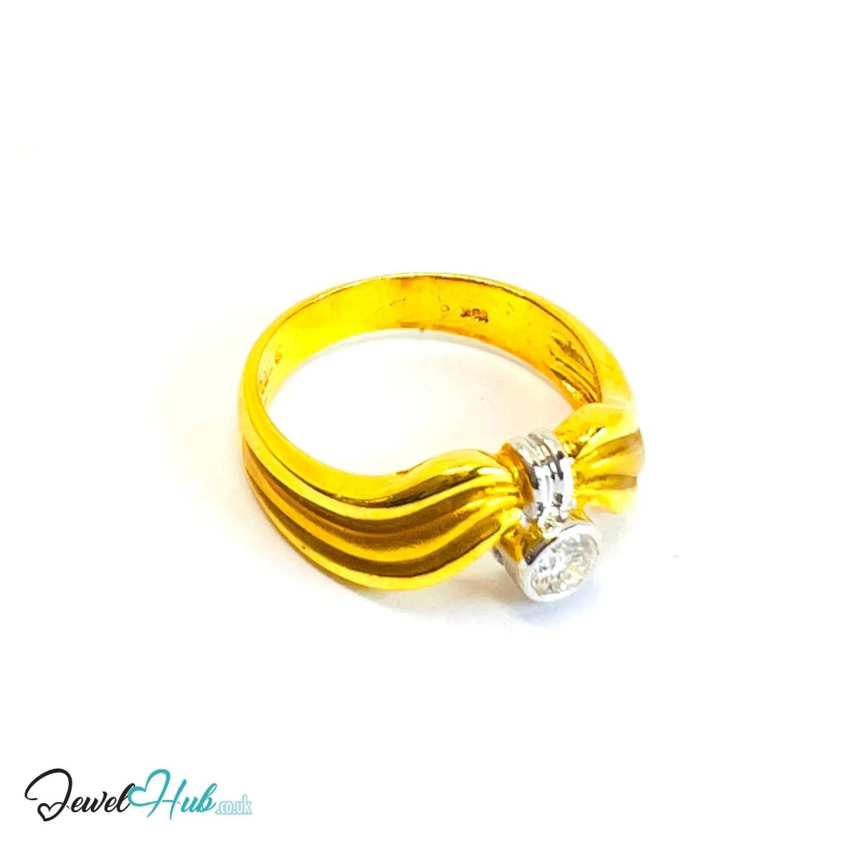 18K Gold Diamond Ring · Deep - Cut Diamond · UK O · US 7.5 · Waveform Crest Design - JewelHub.co.uk