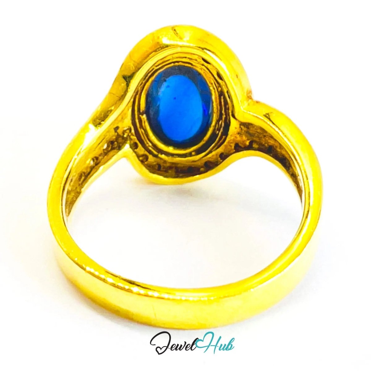 18K Gold Sapphire Diamond Ring · 2.2ct Oval Sapphire · UK N · US 7 · Halo Split Shank Design - JewelHub.co.uk