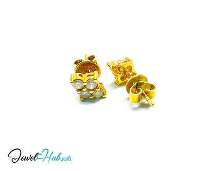 14K Gold Diamond Stud Earrings - Luna Spark