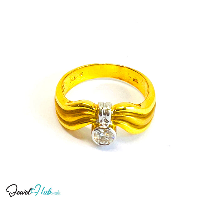 18K Gold Diamond Ring · Deep-Cut Diamond · UK O · US 7.5 · Waveform Crest Design - JewelHub