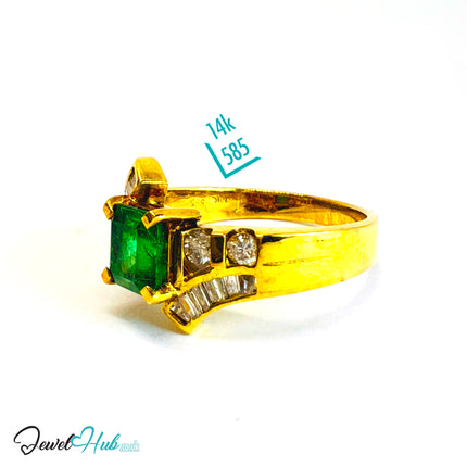 14K Gold Emerald & Diamond Ring · 0.88ct Emerald · UK Q · US 8.25 · Regal Curve Setting - JewelHub