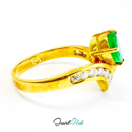 14K Gold Emerald Diamond Ring · 0.72ct Pear Emerald · UK N · US 7 · Crossover Sparkle Band JH