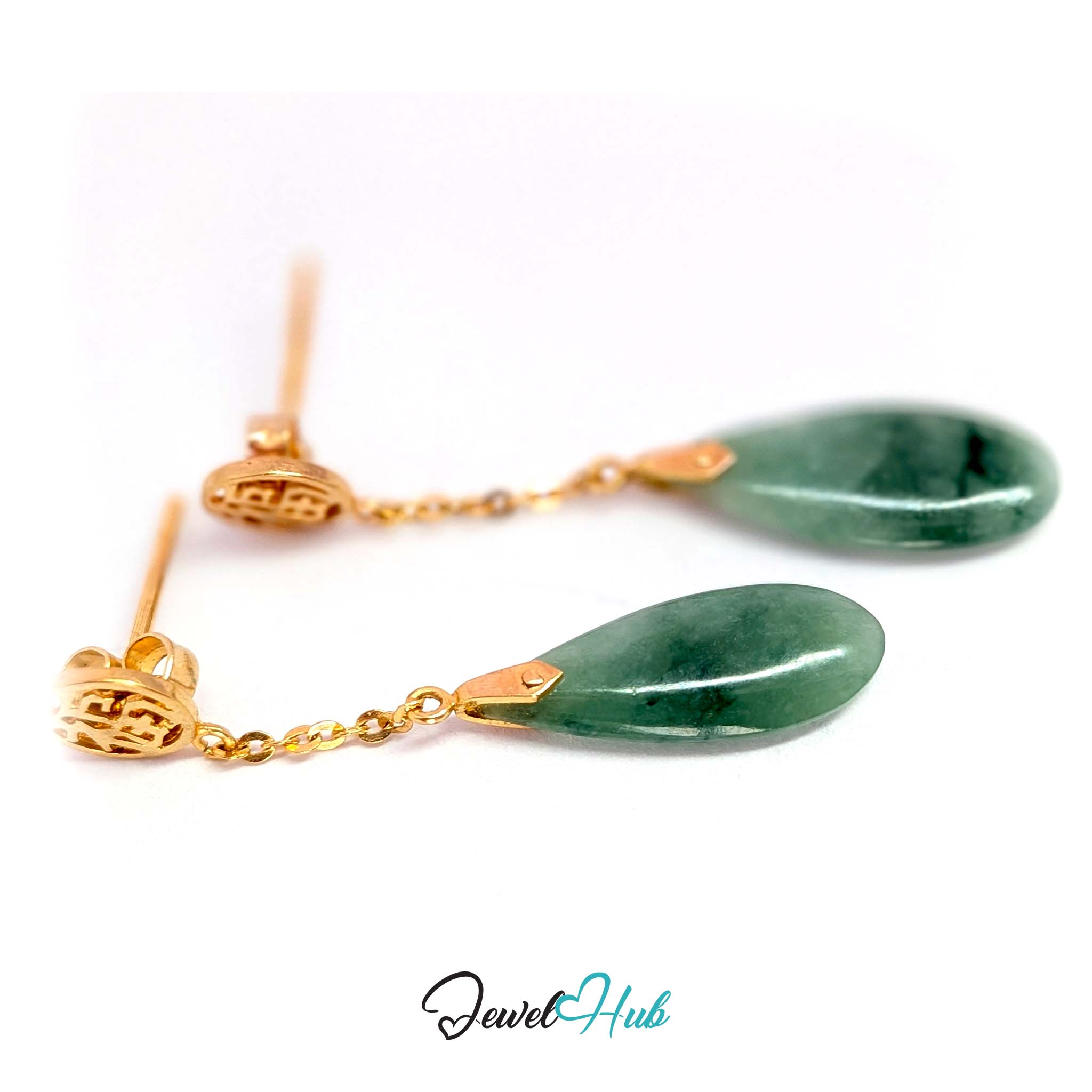 Fine gold trace chain giving the jade drop about a centimetre of free movement - JewelHub