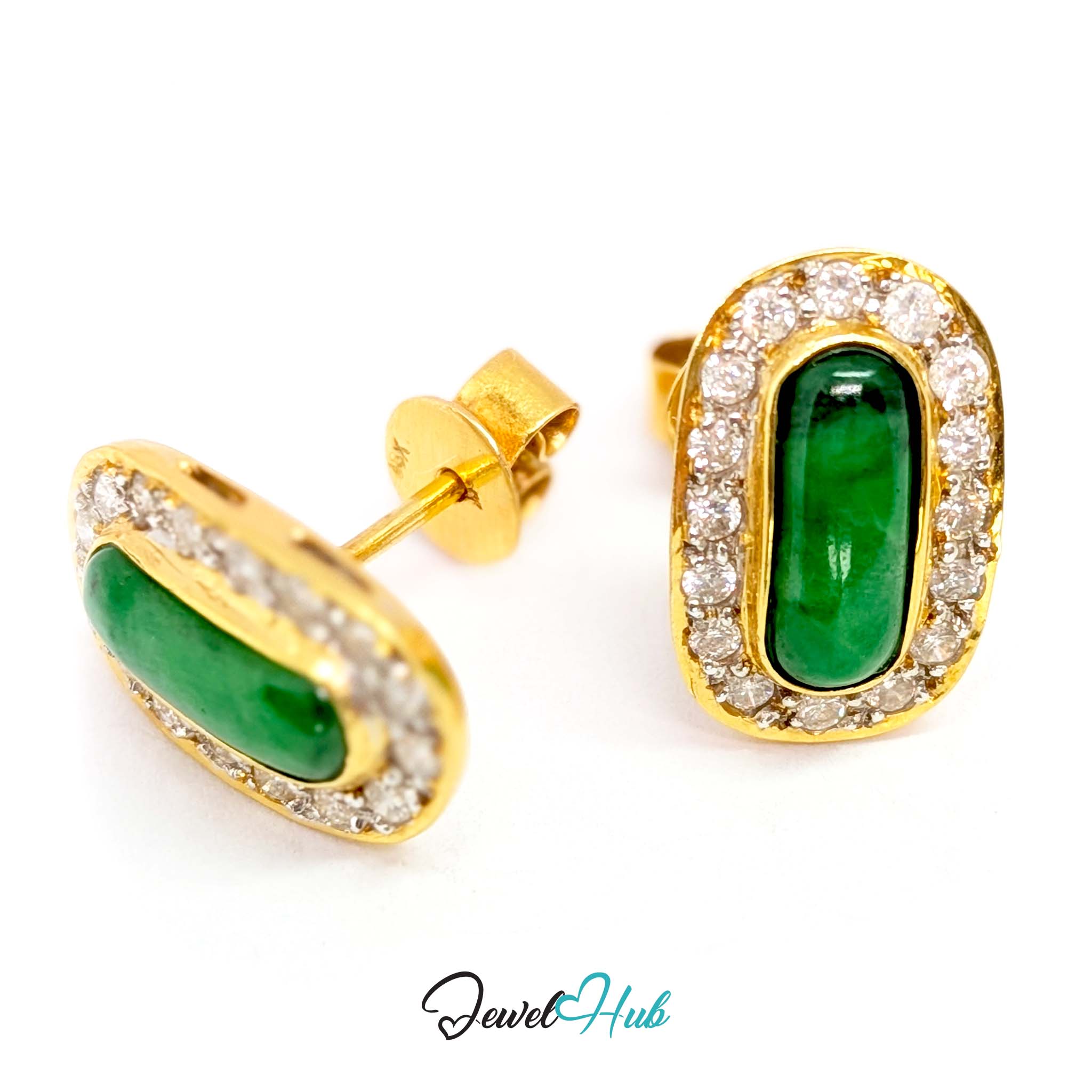 Elongated jade capsule cabochon, 11 x 5mm, in a plain 18k gold bezel - JewelHub