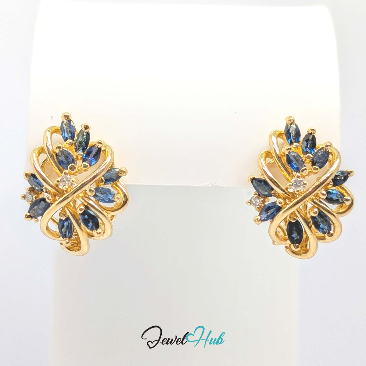 Deep even blue across twenty matched marquise sapphires, 2.8ct in total - JewelHub