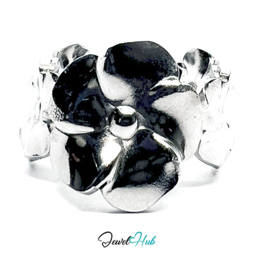 Silver ring with Flowery style on a white background, branded 'Jewel Hub'.