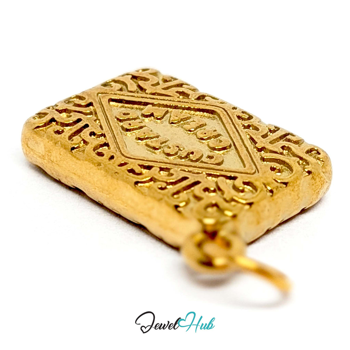 Close-up of the gold-tone custard cream biscuit charm detail - JewelHub