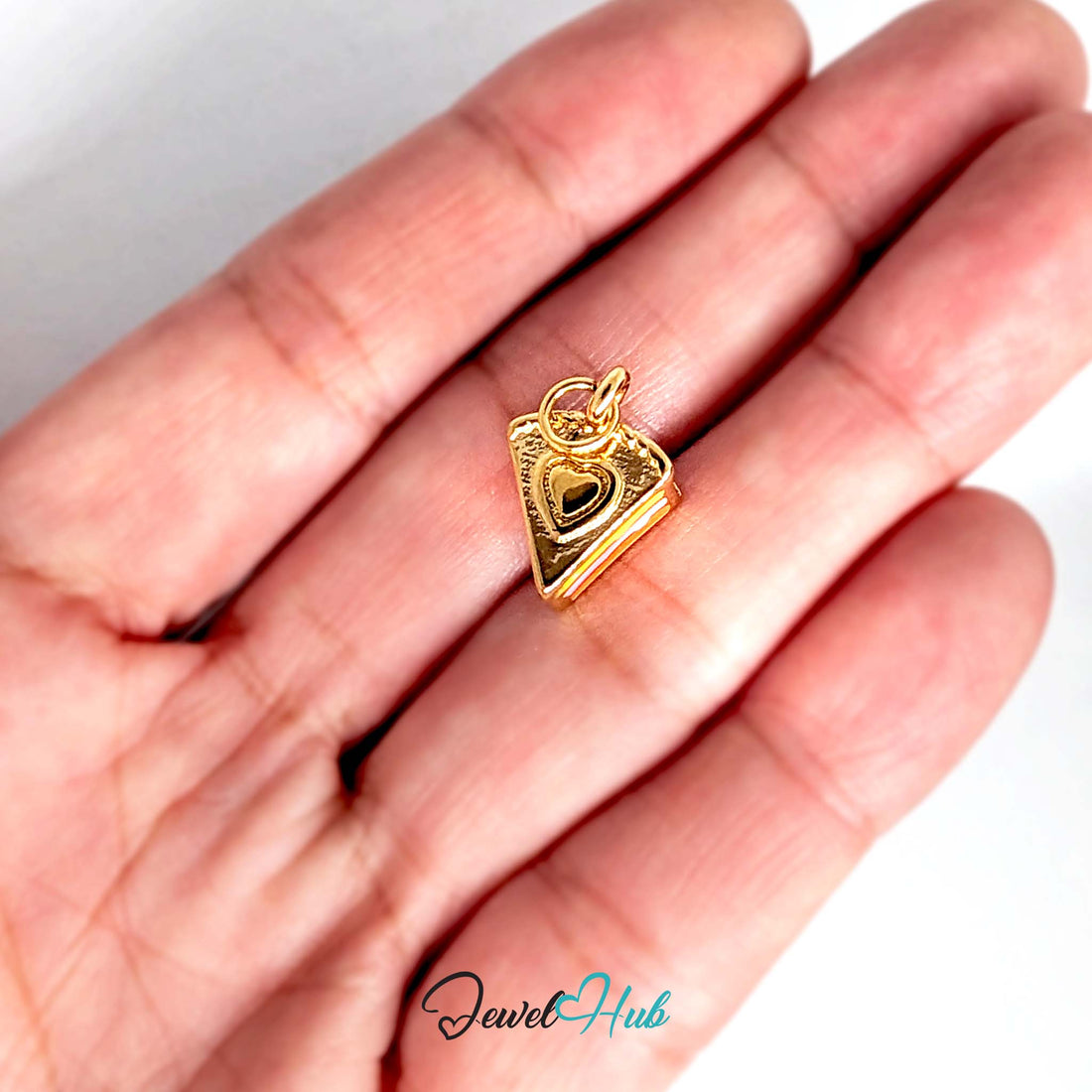 Layered cake slice charm in gold-tone stainless steel - JewelHub