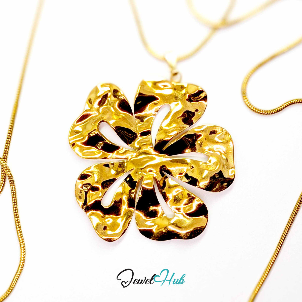 Giant Flower pendant in gold-tone stainless steel - on a gold-tone stainless steel chain - JewelHub