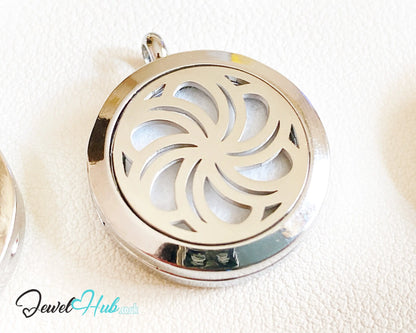 💖 Laced Heart – Stainless Steel Aromatherapy Pendant for Compassion & Emotional Warmth CT
