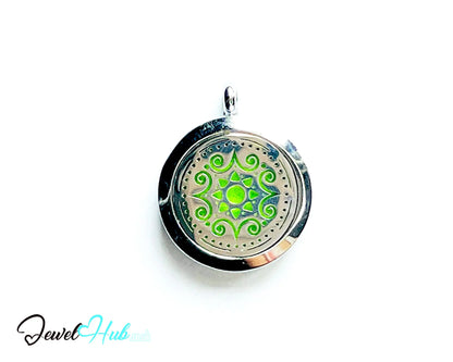 🌼 Radiant Bloom – Stainless Steel Aromatherapy Pendant for Clarity & Positivity CT