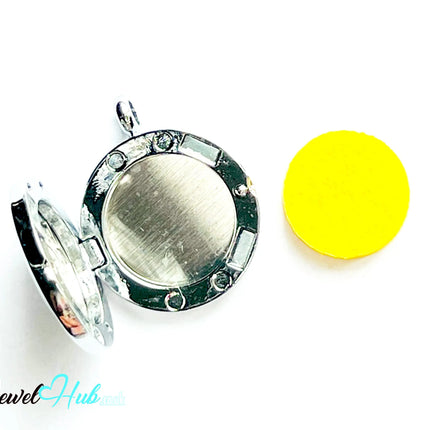 🕉️ Om Radiance – Stainless Steel Aromatherapy Pendant for Presence & Intuition CT