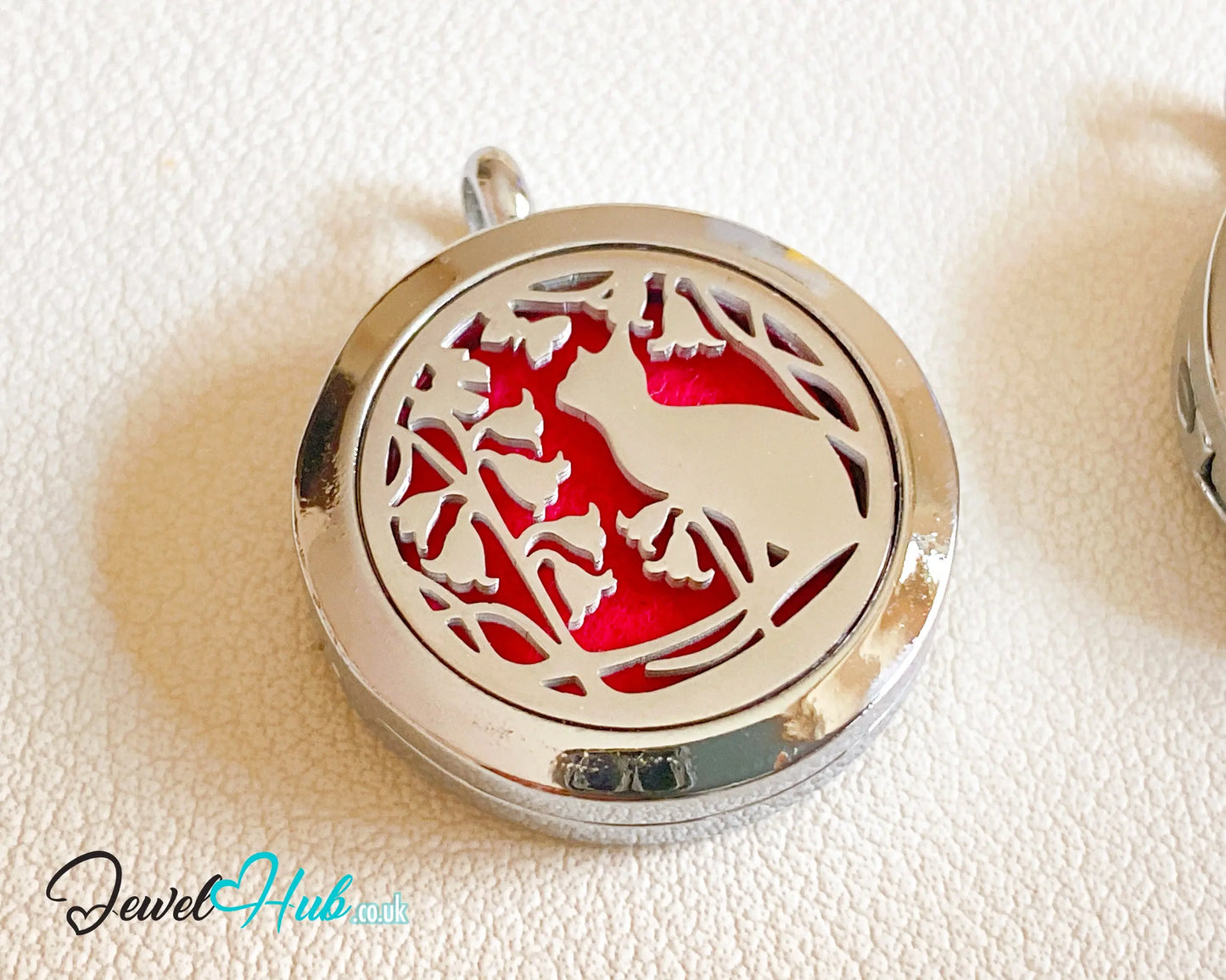 🐱 Kindred Cat – Stainless Steel Aromatherapy Pendant for Presence & Curiosity CT