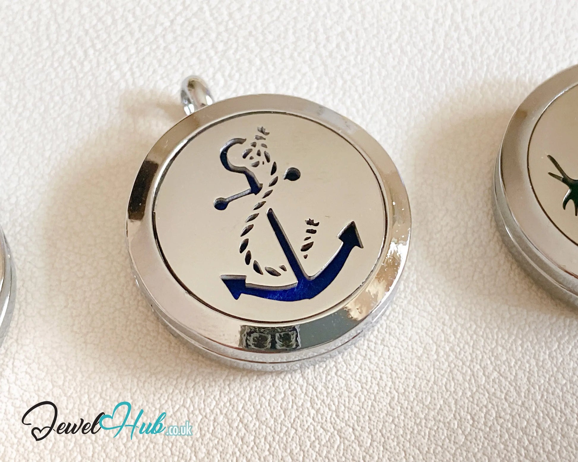 ⚓ Anchor Spirit – Stainless Steel Aromatherapy Pendant for Strength & Stillness CT