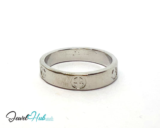 🕊️ Symbol Band Ring – Zinc Alloy · UK O · US 7.5 · Engraved Motif · Lightweight Fashion Jewellery · Silver-Tone Finish