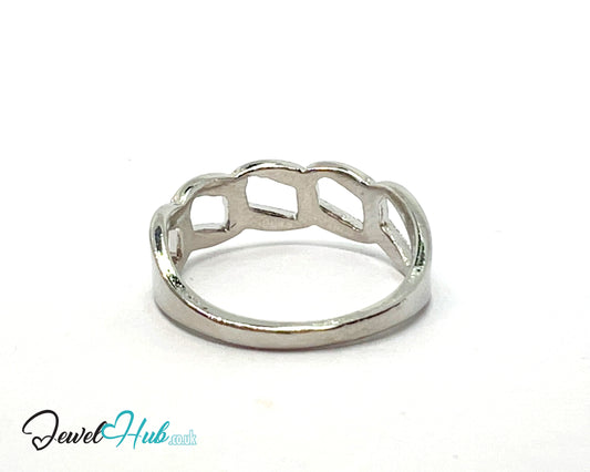 🔗 Chain-Link Band Ring – Zinc Alloy · UK P · US 8 · Interlocking Motif · Silver-Tone Finish