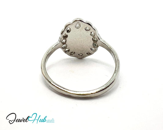 🔮 Icon Miniature Ring – Zinc Alloy · UK J · US 5 · Engraved Symbolic Motif · Silver-Tone Finish