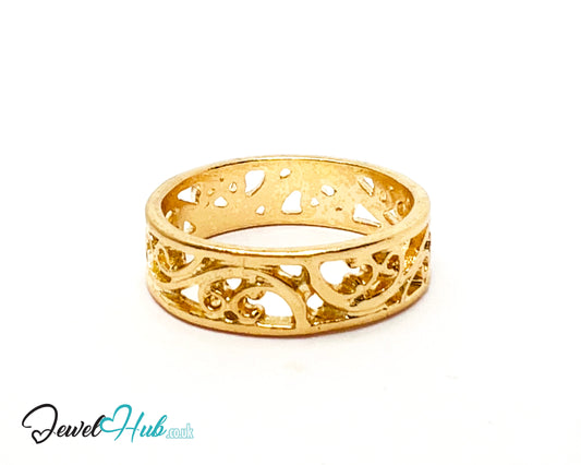 ◼️ Gold Lattice Band Ring – Zinc Alloy · UK N · US 7 · Sculptural Cutout Motif · Polished Gold Finish