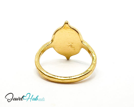 ✝️ Gold Cross Medallion Ring – Zinc Alloy · UK M · US 6.5 · Engraved Ray Motif · Polished Gold Finish
