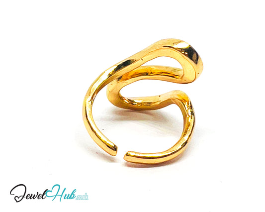 💛 Golden Drift Sculptural Wavy Ring · Zinc Gold Plated · UK H · US 4 · Petite Statement