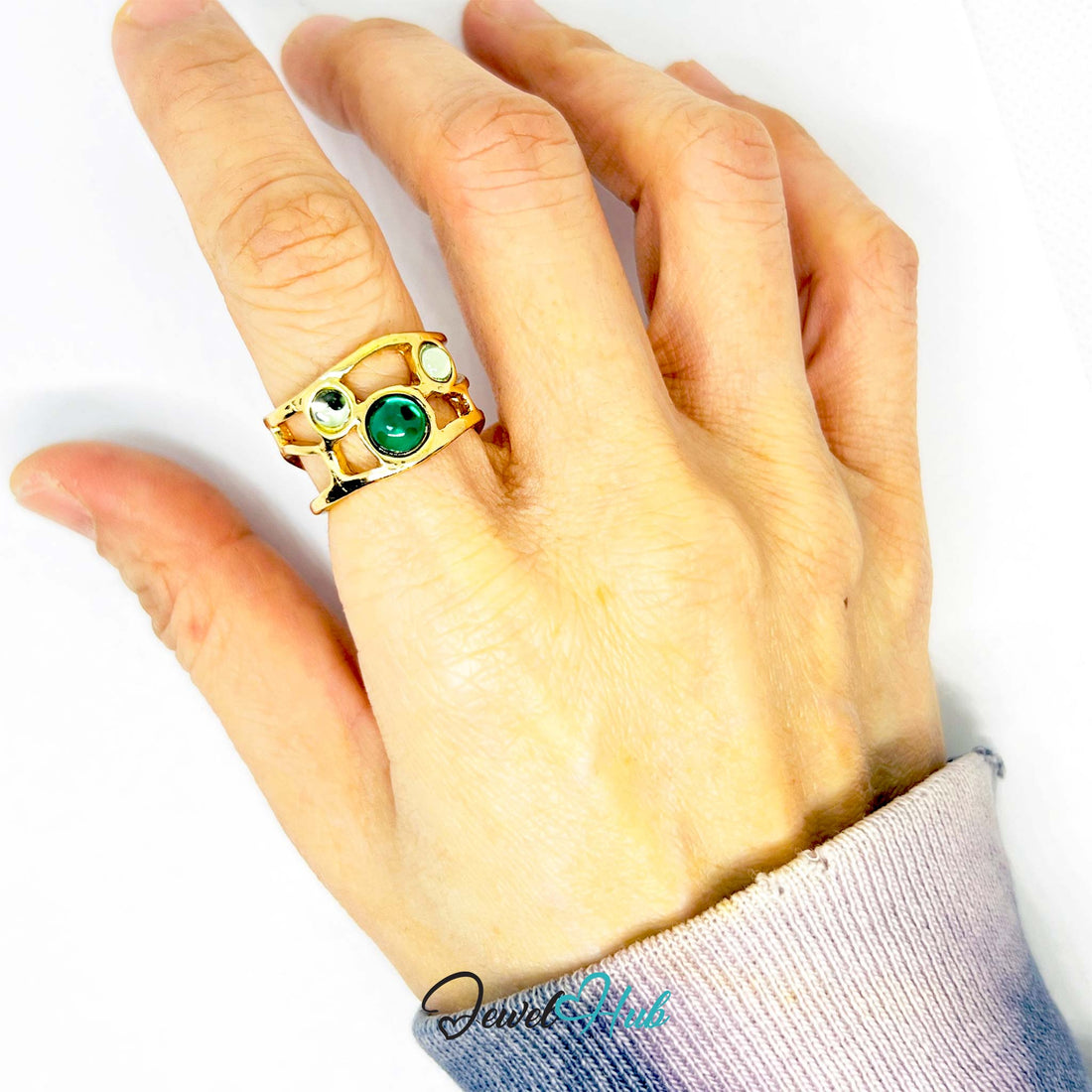 Green Gem Crown Gold Ring – Triple Stone Openwork Statement M - O - JewelHub.co.uk