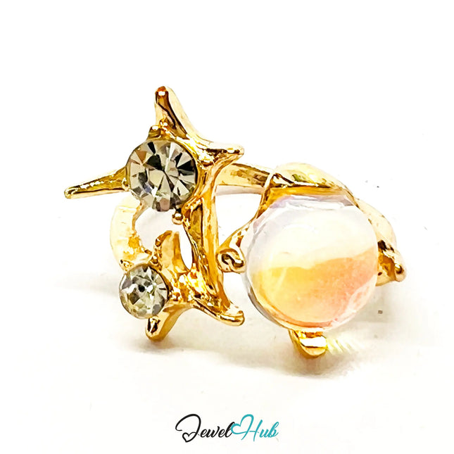 Gold-Plated Abstract Ring – Adjustable M–O | 4.10g Resin & Synthetic Diamond in Sculptural Elegance CA