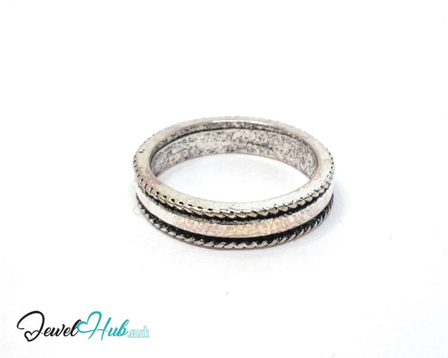 ⛓️ Silver Rugged Frame Ring – Zinc Alloy · UK M · US 6.5 · Braided Edge Motif · Brushed Silver Finish CA