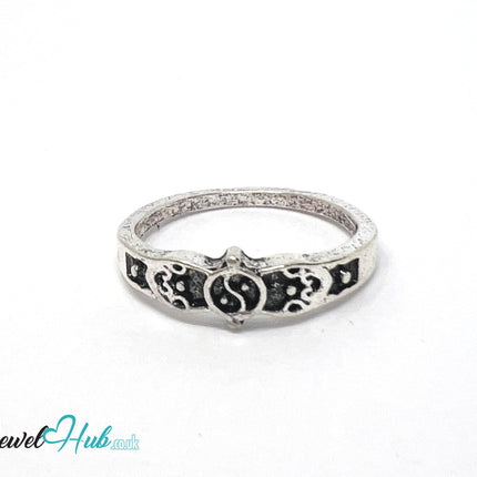 ⛓️ Silver Yin-Yang Balance Ring – Zinc Alloy · UK N · US 7 · Sculptural Taijitu Motif · Brushed Silver Finish CA