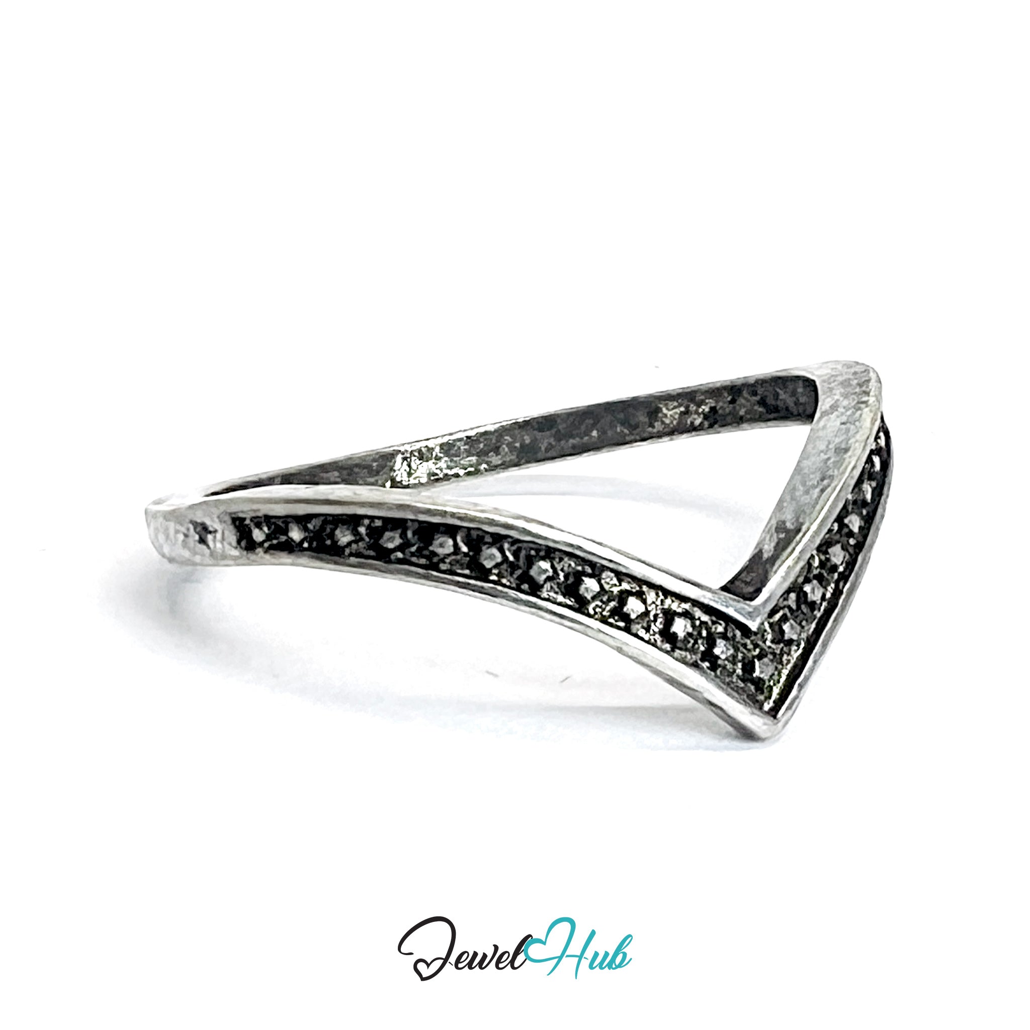Zinc Alloy Silver‑Plated Punk Ring – V‑Shape Shadow Band