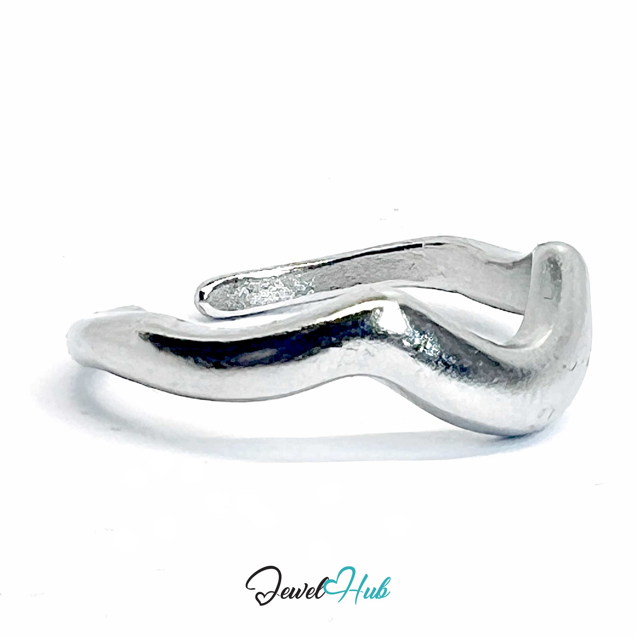 Silver-Plated Chevron Wave Zinc Alloy Ring – Open Band
