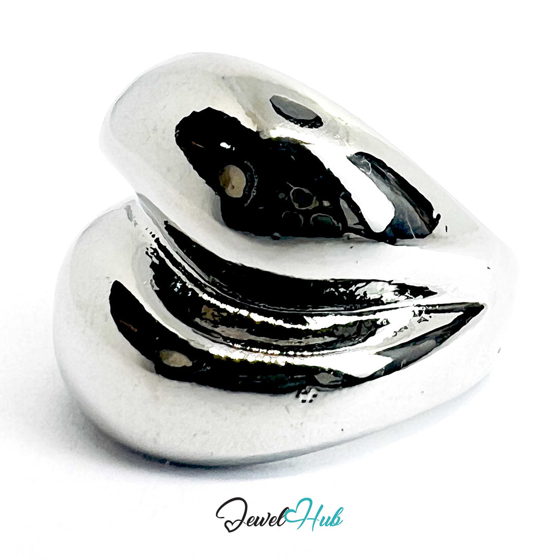 Silver-Plated Sculptural Wave Zinc Alloy Ring – Fluid Contour Statement