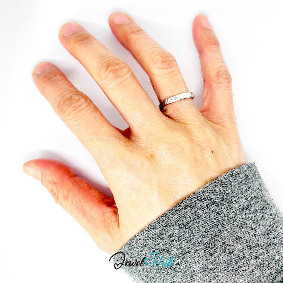 Silver-Tone Diagonal Carved Zinc Alloy Ring – Minimalist Size O Band