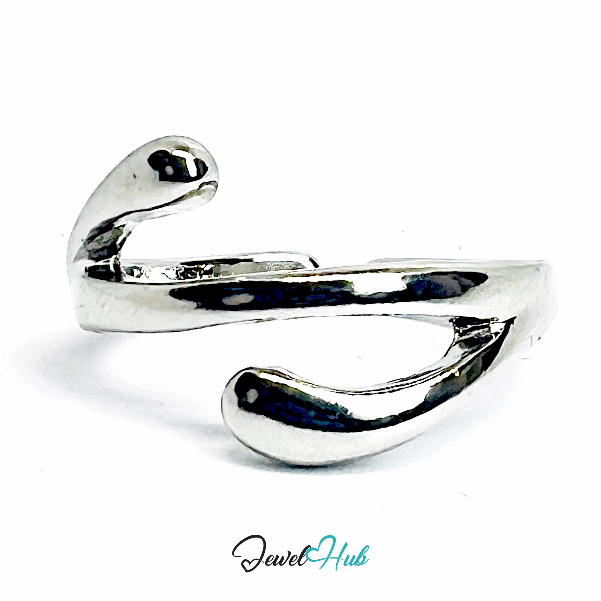 Silver-Plated Zinc Alloy Fluid Layered Ring – Sculptural Flow Design