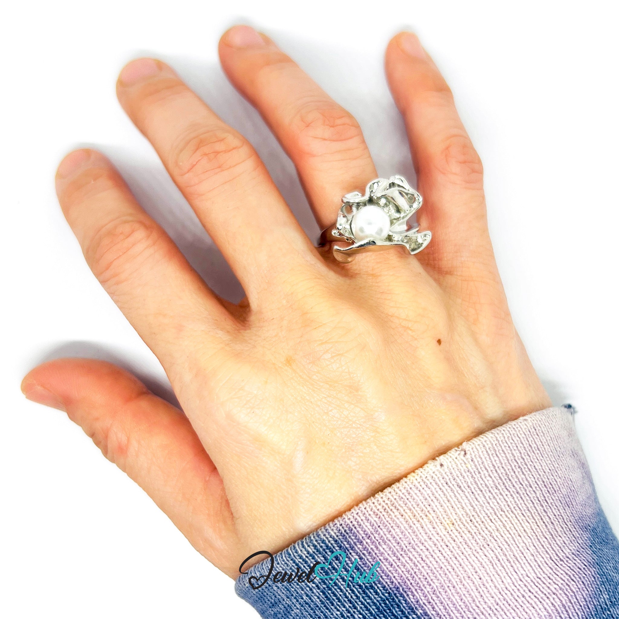 Zinc Alloy Silver‑Plated Sculptural Pearl Accent Ring