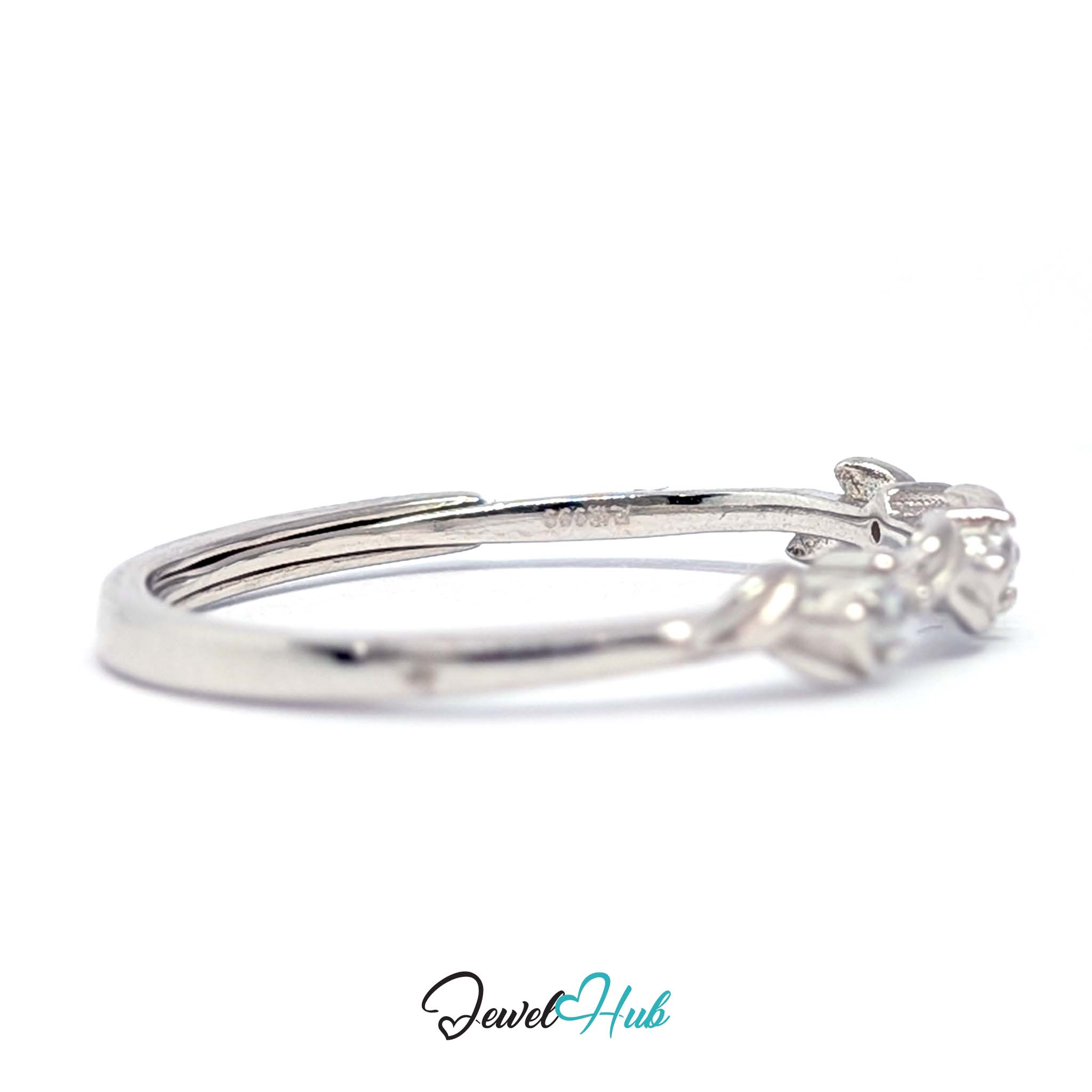 Polished band arc of the 999 fine silver Leaf Vine Ring