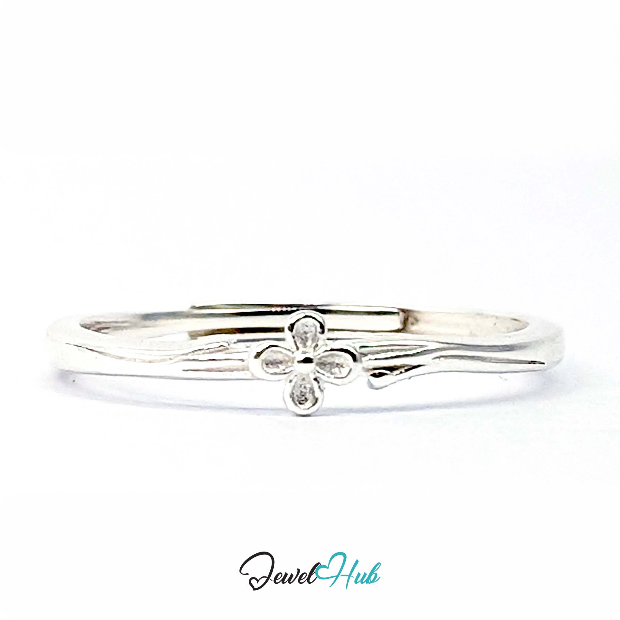 Single Flower Ring in 999 fine silver, one four-petal bloom on a fine band